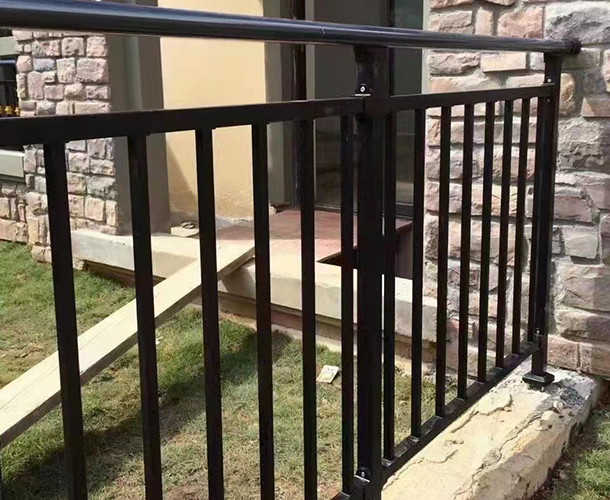 小區(qū)護(hù)欄